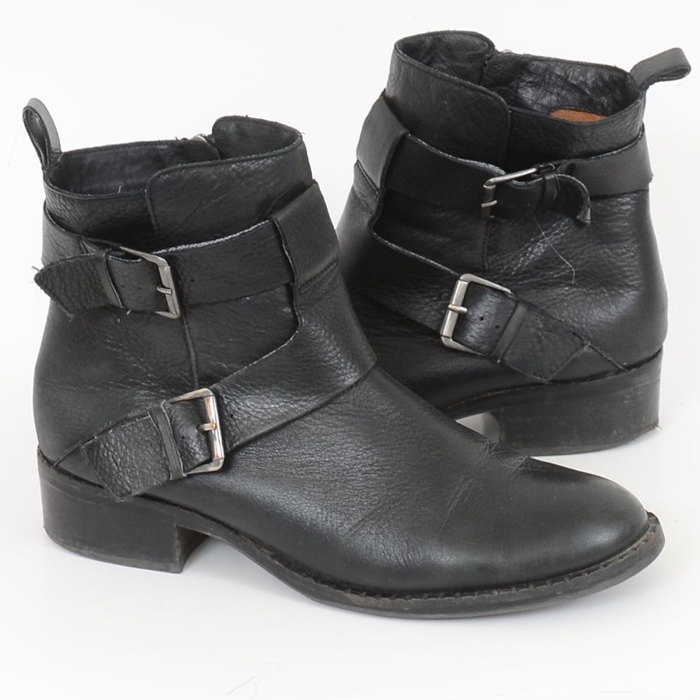 Gentle Souls by Kenneth Cole Best Of Leather Memory Foam Biker Bootie‎ Women 10